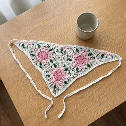Dairesel Çiçek Desenli Örgü Bandana | Vintage Tarz - B016